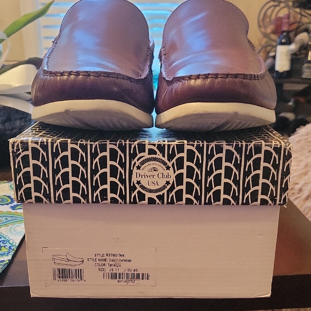 Driver Club USA Men's Burgundy Loafers
